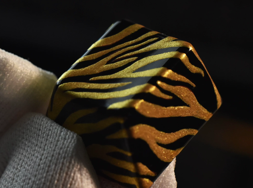 Advance -sale Kintsugi Artisan Keycap | Gold Crack Urushi Lacquer | Handcrafted Inspired Ceramic Keycap