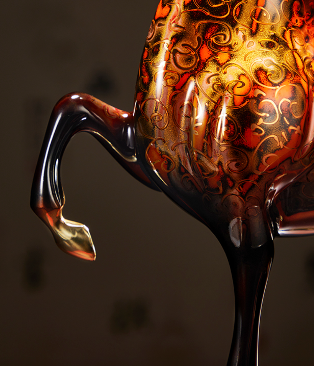 Urushi horse