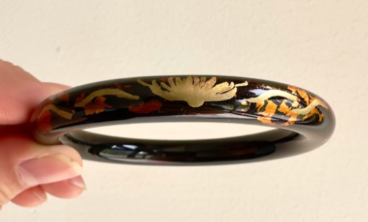 Chrysanthemum Maki-e Lacquer Bangle | Black & Gold Hand-Painted Wooden | Handcrafted Urushi Lacquerware Bracelet