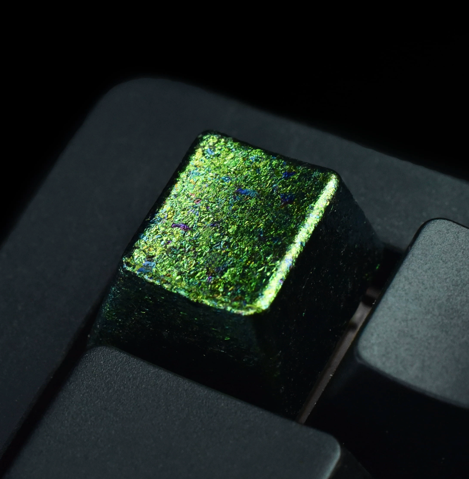 Advace-sale Aurora DichroicAdvance-sale  Artisan Keycap | Iridescent Urushi Lacquer | Handcrafted Ceramic Mechanical Keyboard Cap