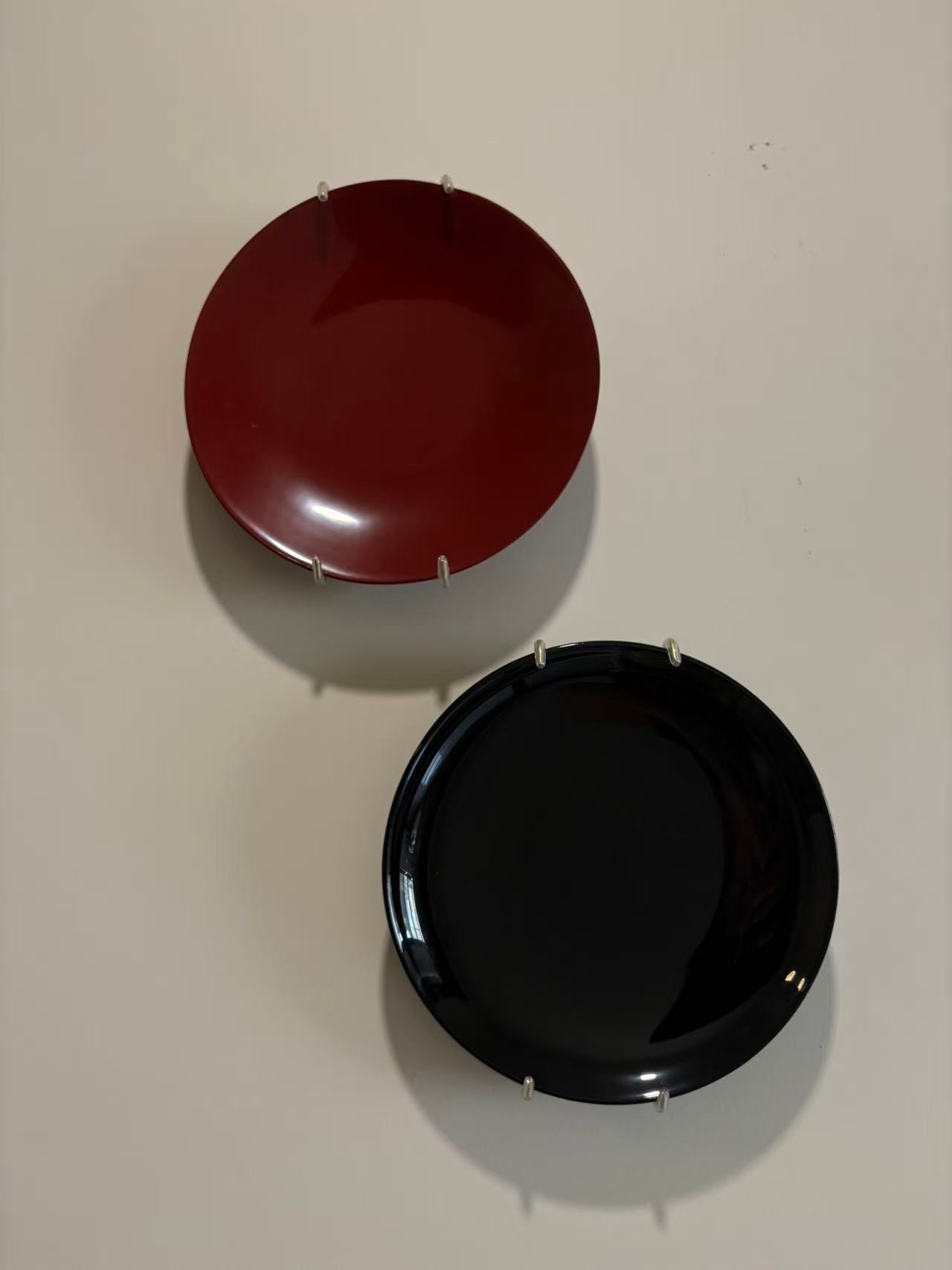 Handmade Urushi Lacquer Plate Wall Decor  Minimalist Red and Black Round Wall Art Set