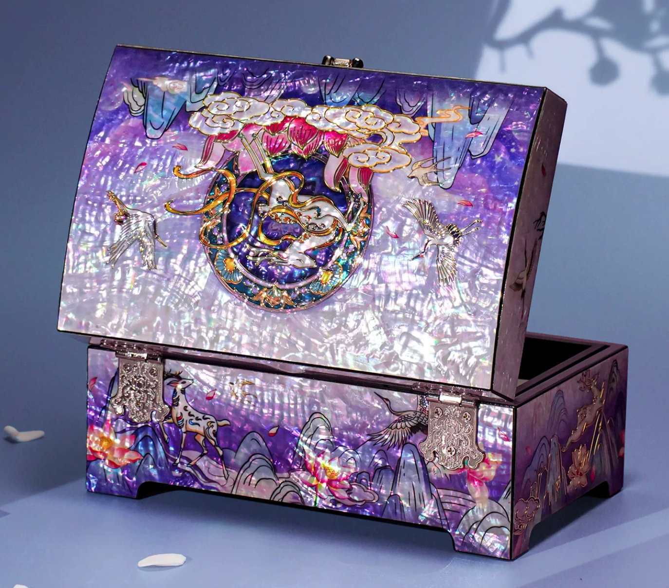 Mother of Pearl Lacquer Jewelry Box | Iridescent Chinese Deer Motif | Luxury Handcrafted Wedding Gift Storage Box