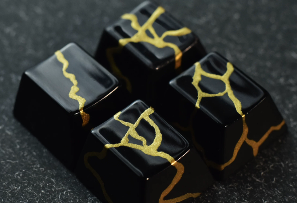 Advance -sale Kintsugi Artisan Keycap | Gold Crack Urushi Lacquer | Handcrafted Inspired Ceramic Keycap