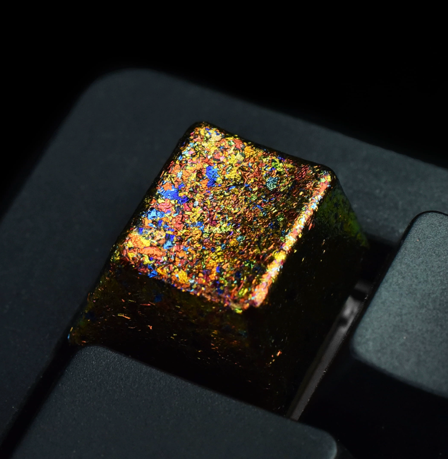 Advace-sale Aurora DichroicAdvance-sale  Artisan Keycap | Iridescent Urushi Lacquer | Handcrafted Ceramic Mechanical Keyboard Cap