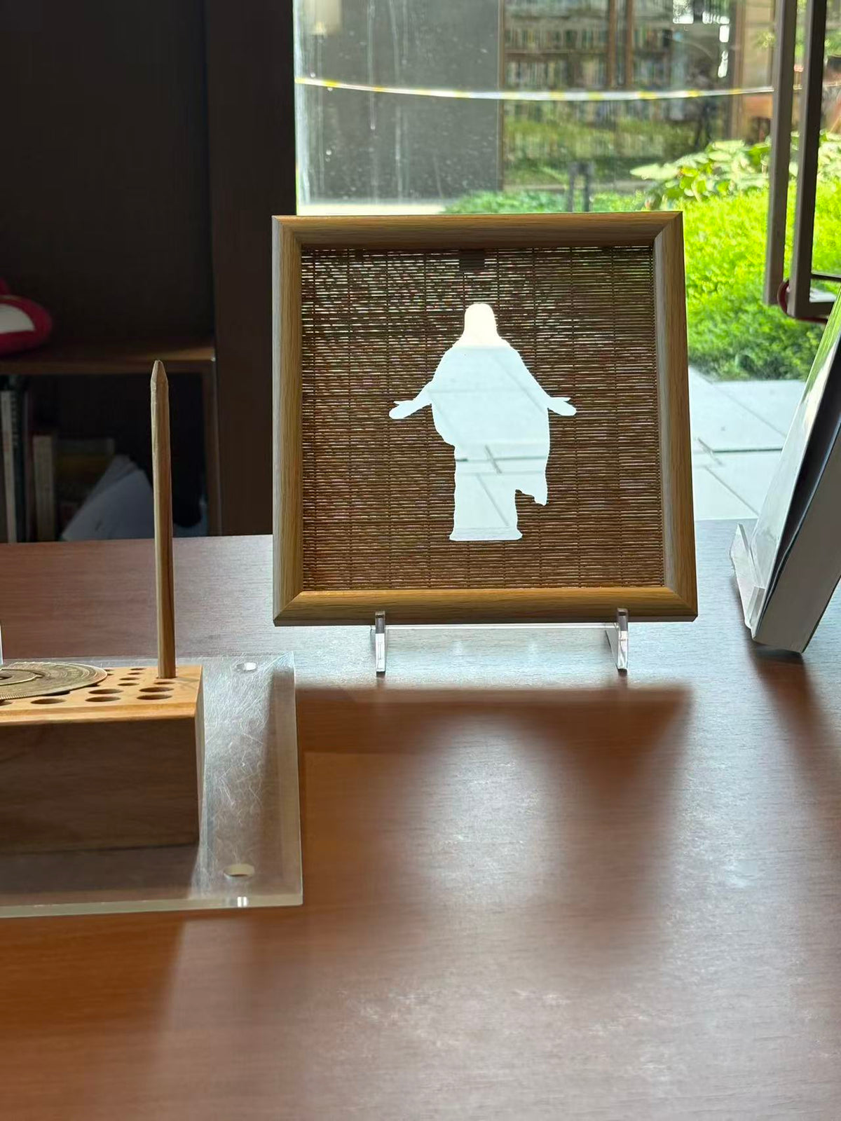 Handcrafted Bamboo Woven Silhouette Picture Frame & Wall Art (4 Styles)-free shipping