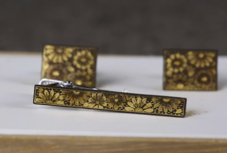 Advance-sale 24K Gold Chrysanthemum Urushi Lacquer Cufflinks & Tie Clip Set | Handcrafted Black & Gold Japanese Floral | Lacquerware Gentleman Gift Set