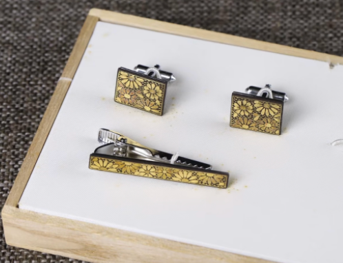 Advance-sale 24K Gold Chrysanthemum Urushi Lacquer Cufflinks & Tie Clip Set | Handcrafted Black & Gold Japanese Floral | Lacquerware Gentleman Gift Set