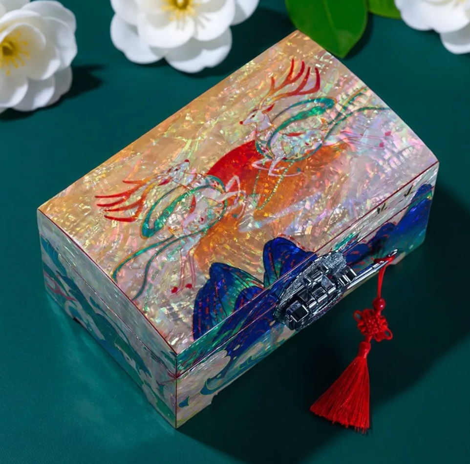 Nine-Color Deer Mother of Pearl Jewelry Box | Iridescent Shell Inlay Chinese Lacquerware | Handcrafted Wedding Birthday Gift Box