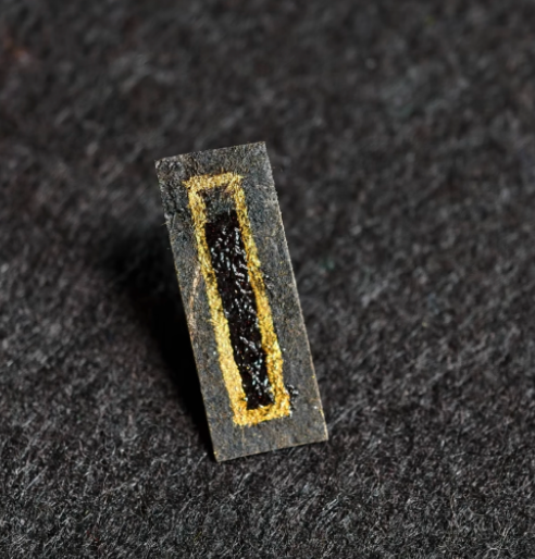 Asymmetric Rectangle Maki-e Lacquer Stud Earrings | Black & Gold Contrast Minimalist | Handcrafted Urushi Lacquerware Earrings