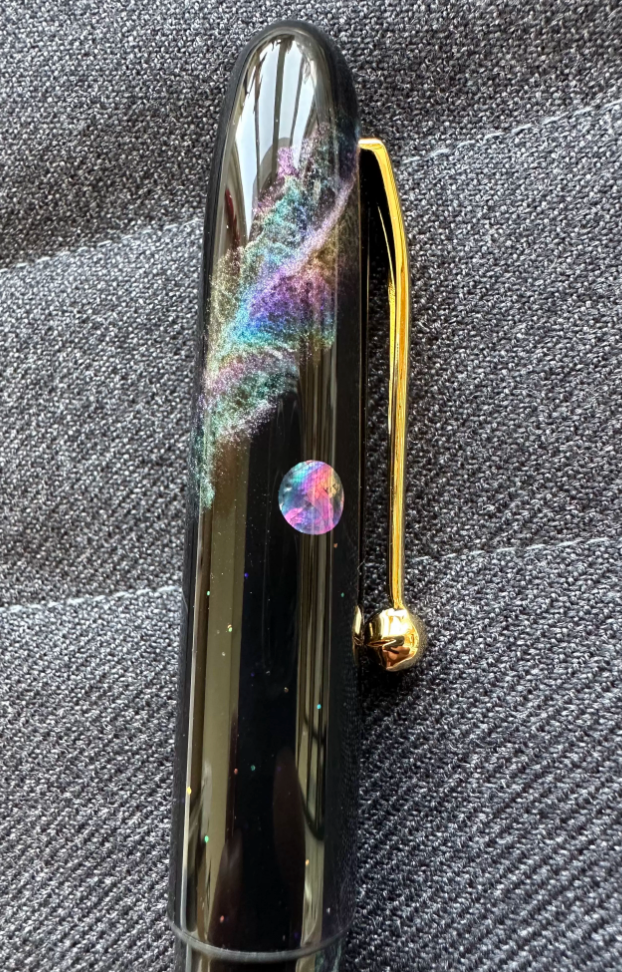 Nebula Pattern Hand-Painted Urushi Lacquer Fountain Pen（Items are handmade and ship within 15 to 30 days upon full payment.）
