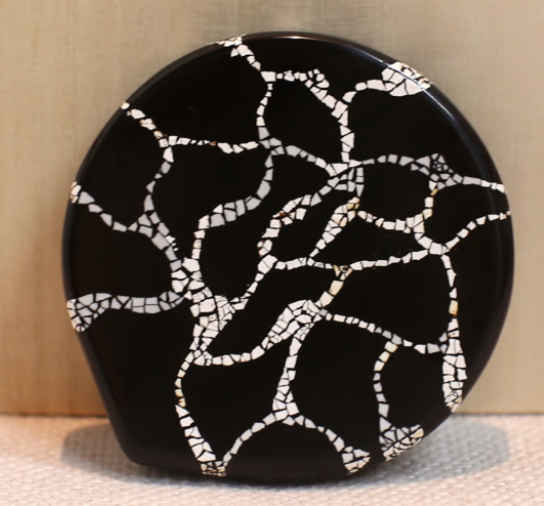 Advance-sale Eggshell Mosaic Urushi Lacquer Compact Mirror | Black & White Crackle Web | Handcrafted Lacquerware Pocket Mirror