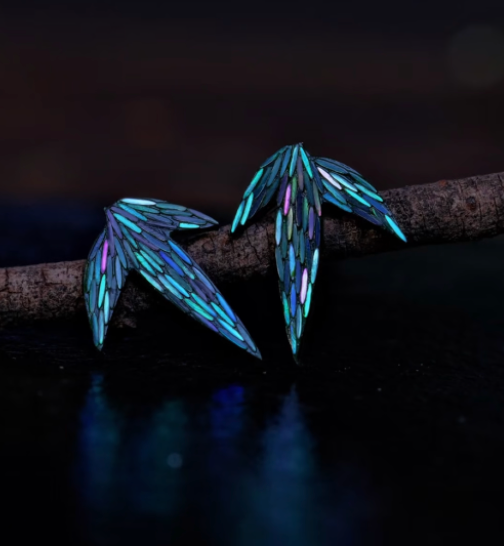 Bamboo Leaf Mother of Pearl Stud Earrings | Iridescent Urushi Lacquer 925 Silver | Handcrafted Chinese Lacquerware Jewelry